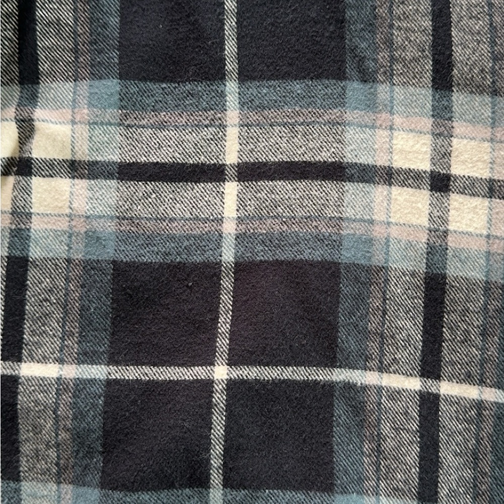 STANDOUT FLANNEL - Picture 2 of 3